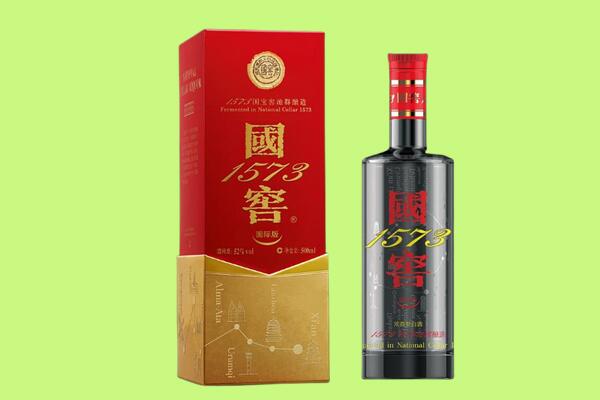 甘孜炉霍县回收国窖1573.jpg